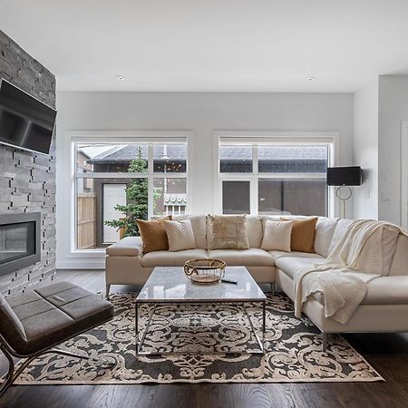 Contemporary Luxury 4 Bedroom House Near Downtown YYC Exterior foto