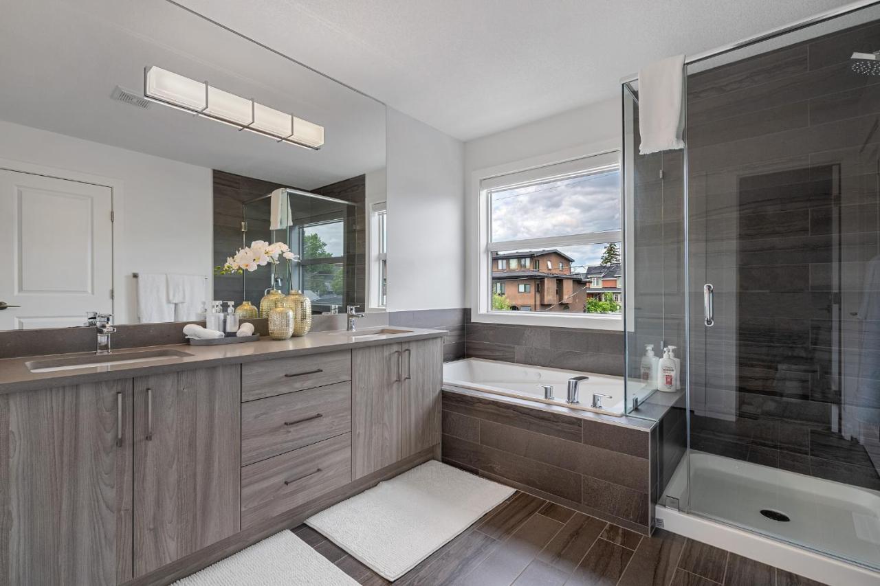 Contemporary Luxury 4 Bedroom House Near Downtown YYC Exterior foto