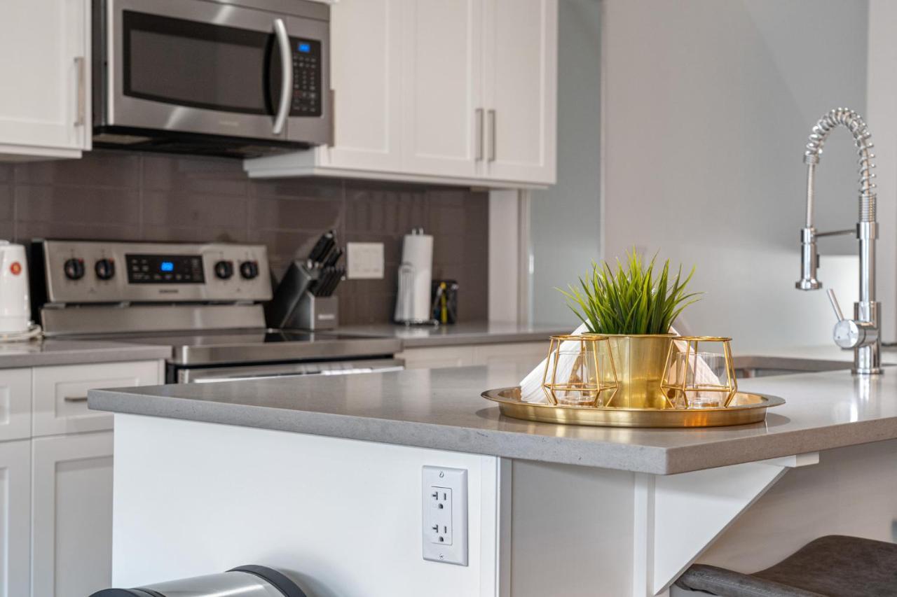 Contemporary Luxury 4 Bedroom House Near Downtown YYC Exterior foto