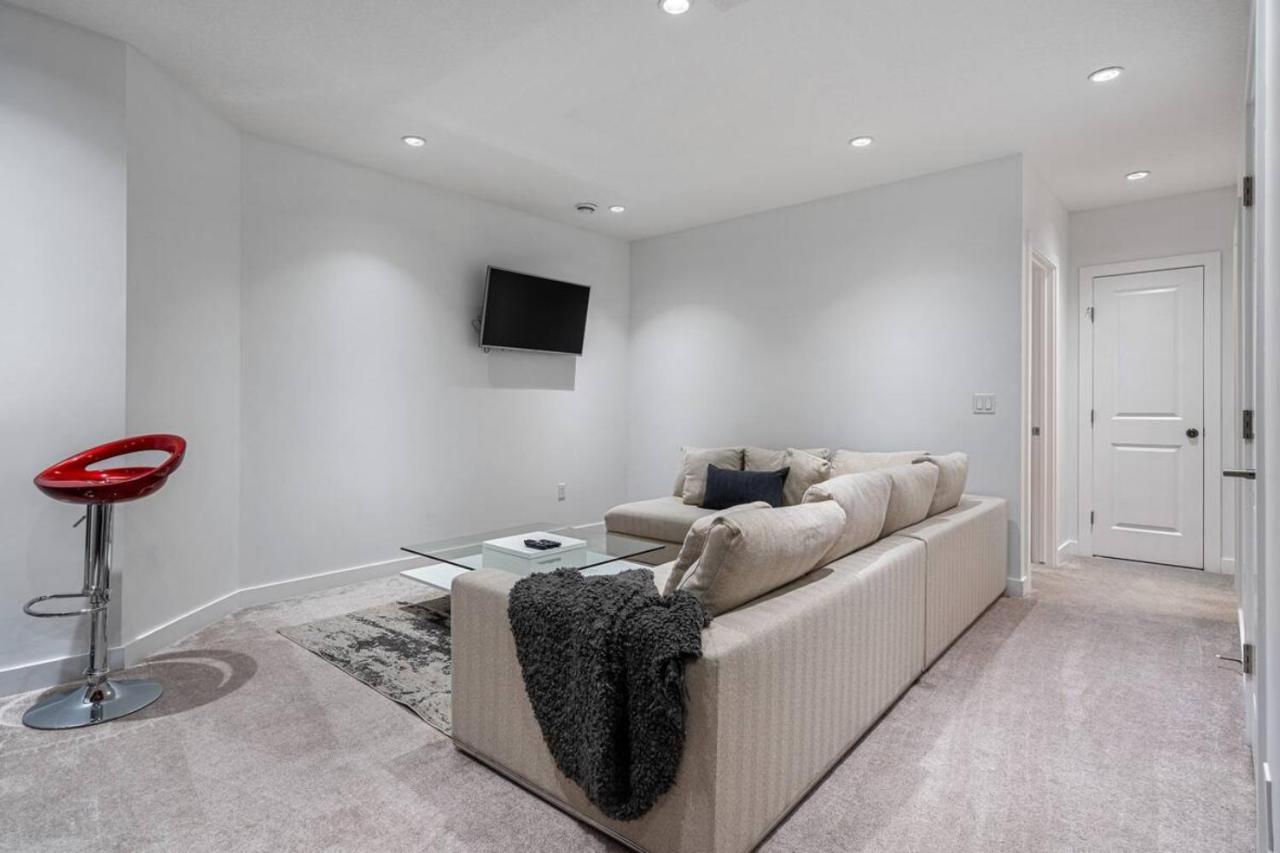 Contemporary Luxury 4 Bedroom House Near Downtown YYC Exterior foto